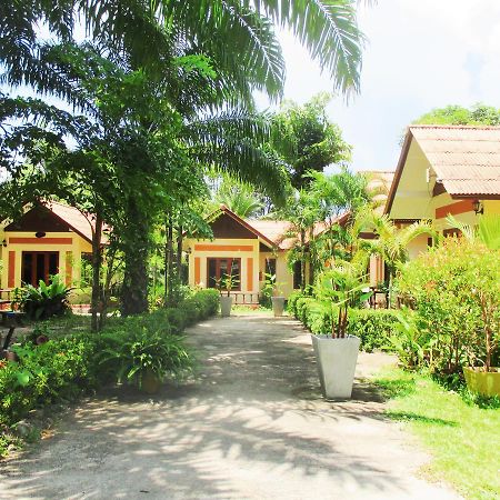 Happiness Resort Ban Khlong Haeng Exteriör bild