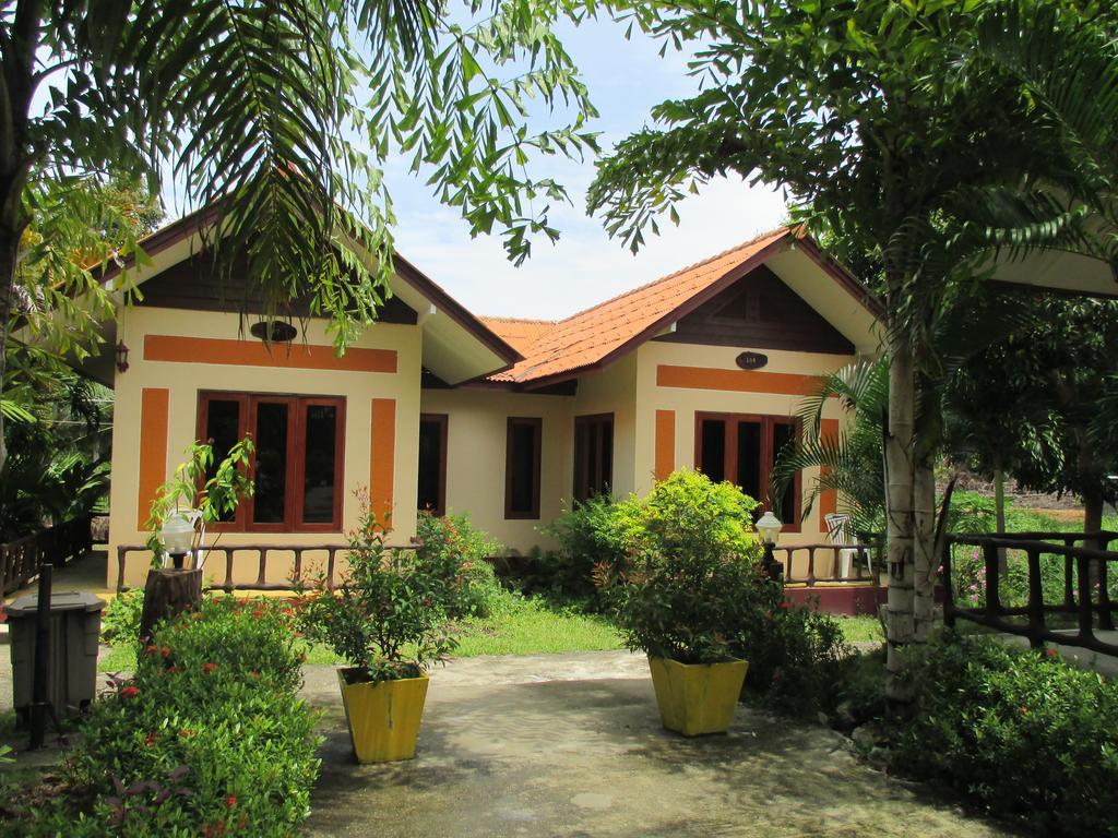 Happiness Resort Ban Khlong Haeng Exteriör bild